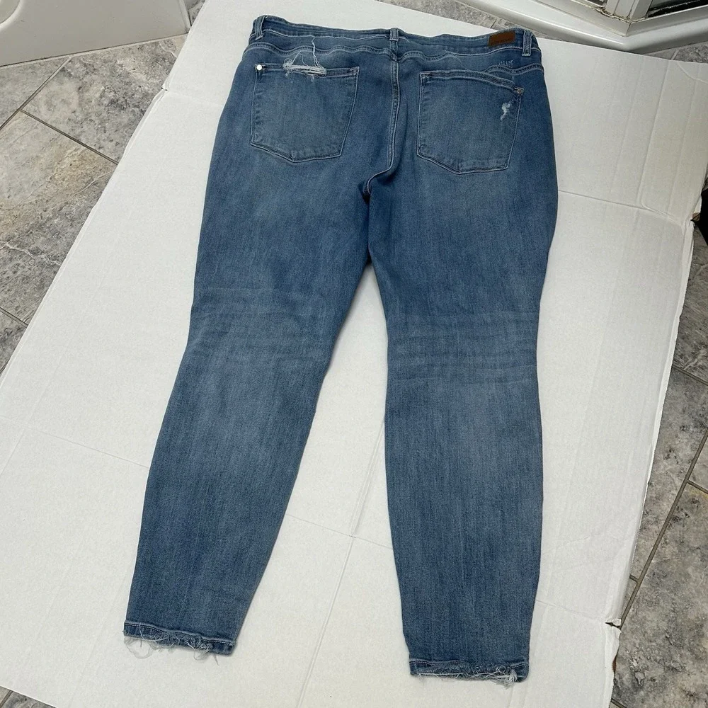 Judy Blue Mid-Rise Boyfriend Fit Button Fly Denim Jeans Size‎ 22W Style #82238